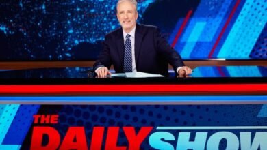 جون ستيوارت سيبقى مع برنامج The Daily Show كمضيف يوم الاثنين حتى عام 2025